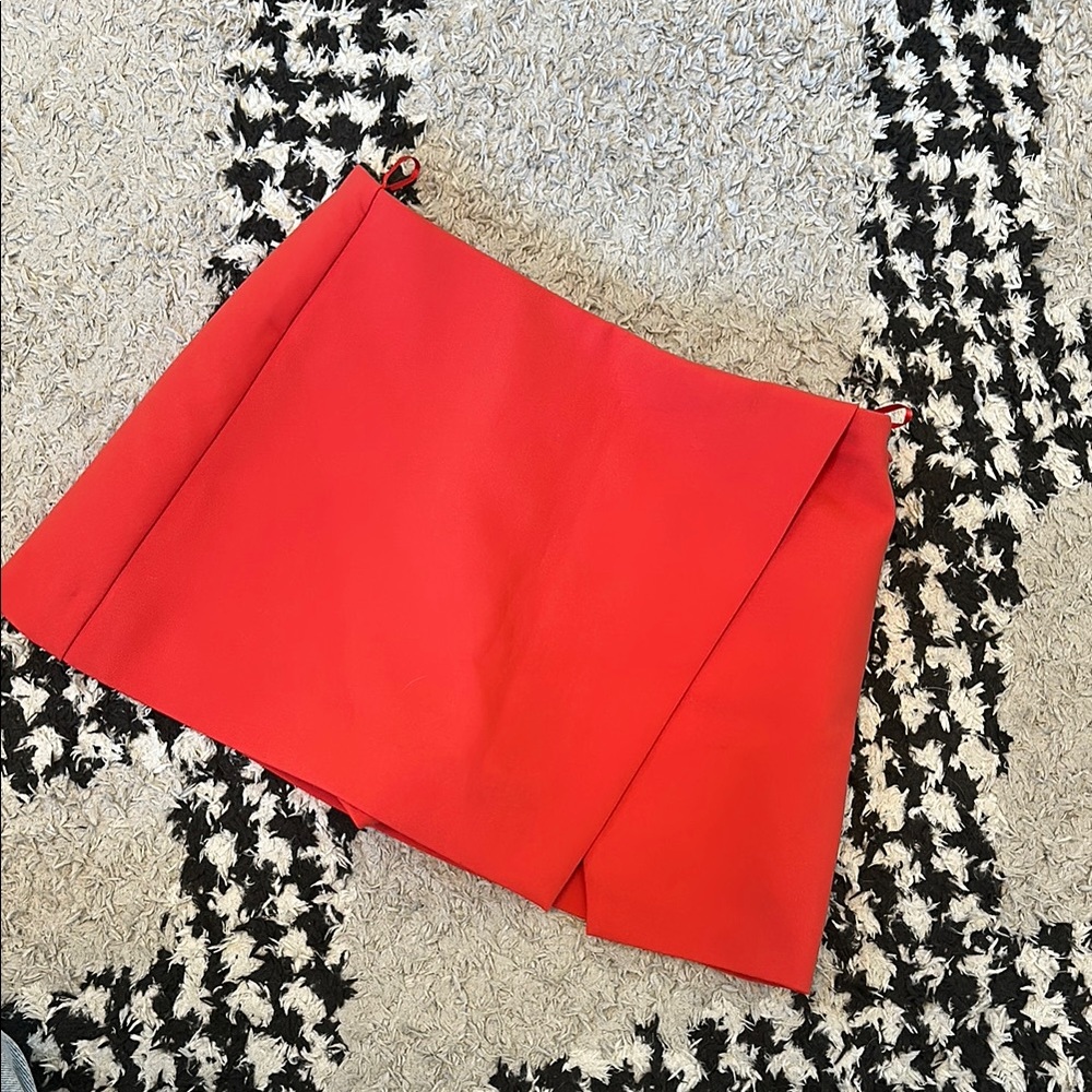 Red Zara skort